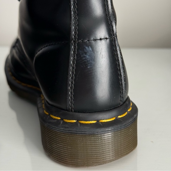 Dr. Martens 1460 Smooth Leather 8-eye Boots Yellow Welt Heel Loop Black Size 6 - Picture 16 of 16